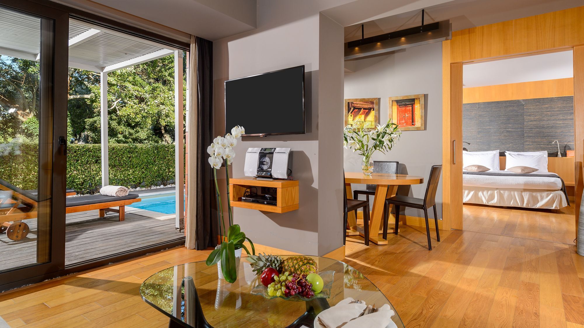 Alexander Beach Hotel & Spa Alexandroúpolis Ngoại thất bức ảnh A suite at the Hotel
